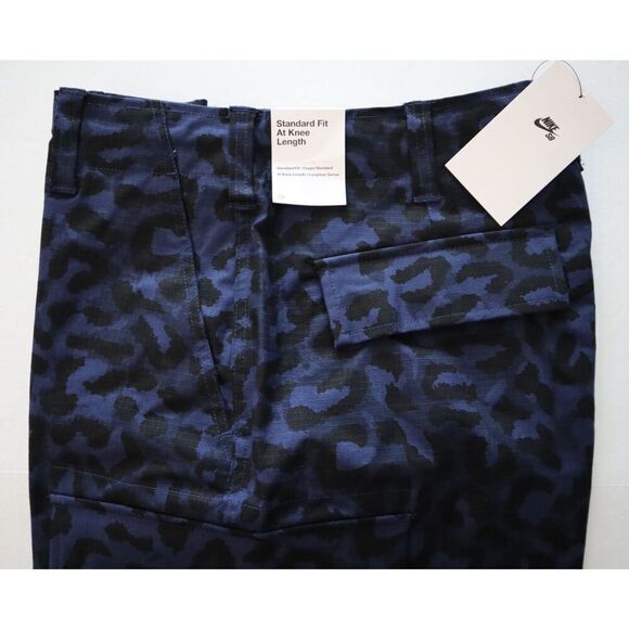 Nike FQ4946-410 Men's Sz 32 Blue Animal Print SB Kearny Classic Cargo Shorts - Picture 8 of 13